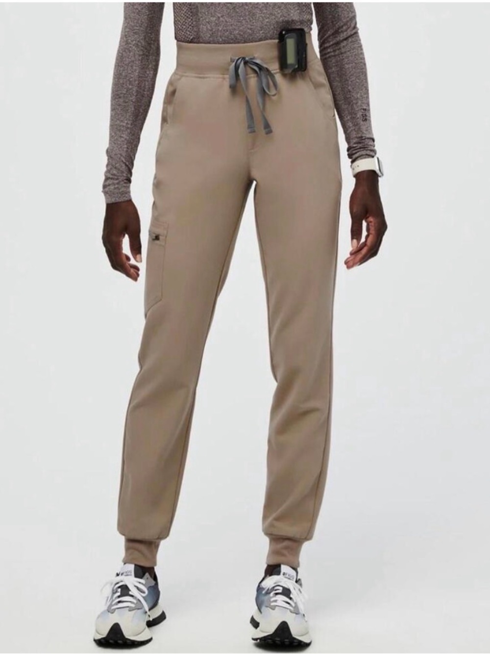 Figs Women's Jogger Scrub Pants - Tan